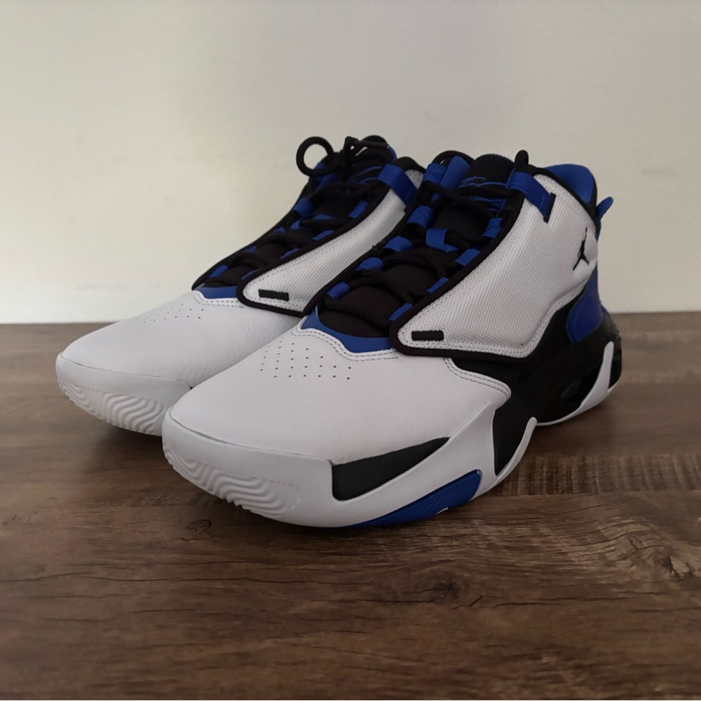 Jordan Max Aura 4 'White Hyper Royal' size 9.5